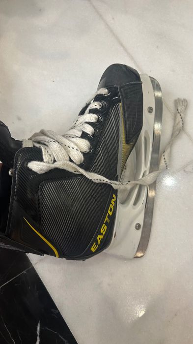 Easton коньки для хоккея