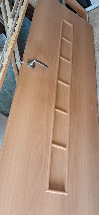 Продам двери межкомнатные