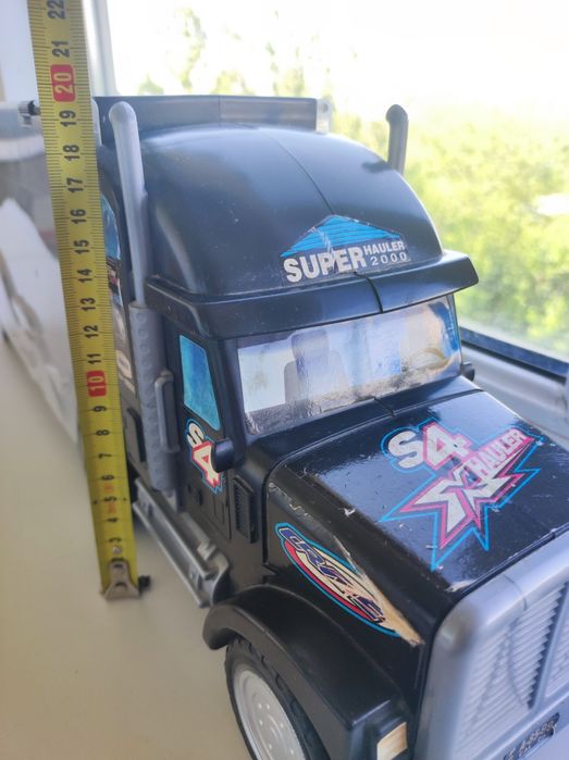 Кейс трейлер для хранения моделей машин