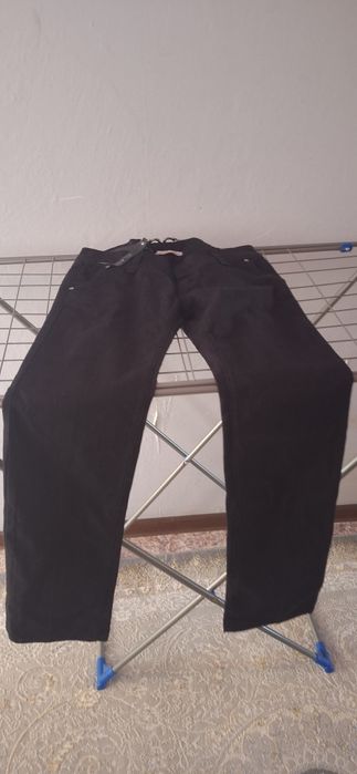 Продается женские джинси