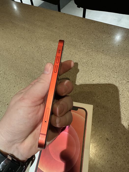 iPhone 12 red 128g