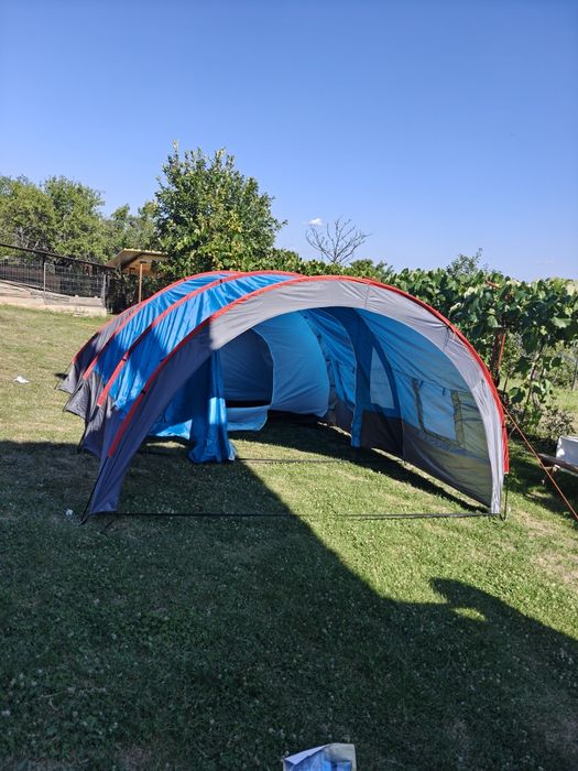 Cort camping pentru 4 persoane