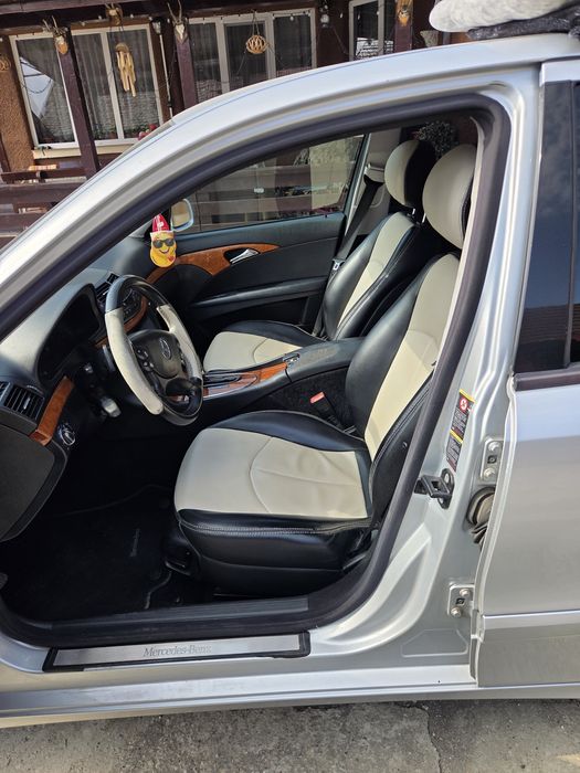 Vând Mercedes Benz 220