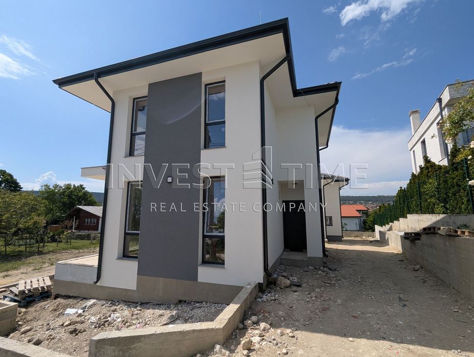 Продава се Къща в Варна, м-т Траката - 139 кв.м за 2080 €/кв.м - Снимка #2