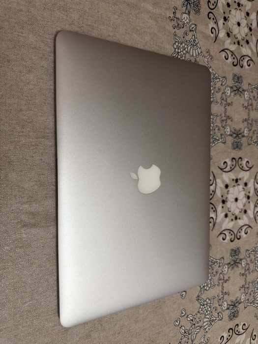 MacBook Air  Srochno