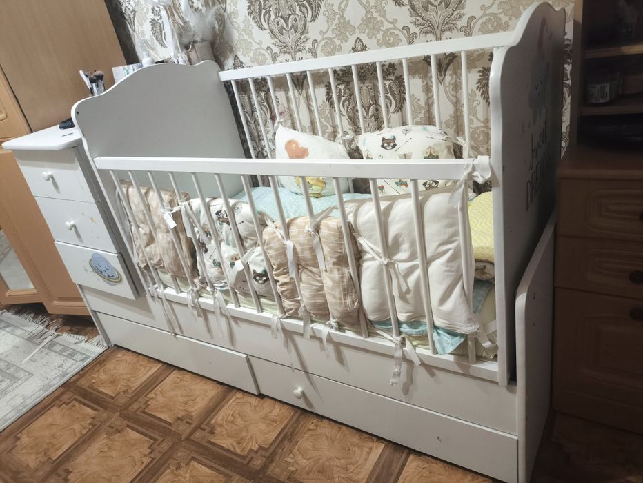 Кровать для новорожденных