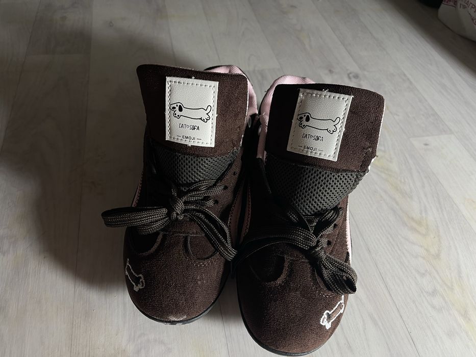 Кроссовки новые