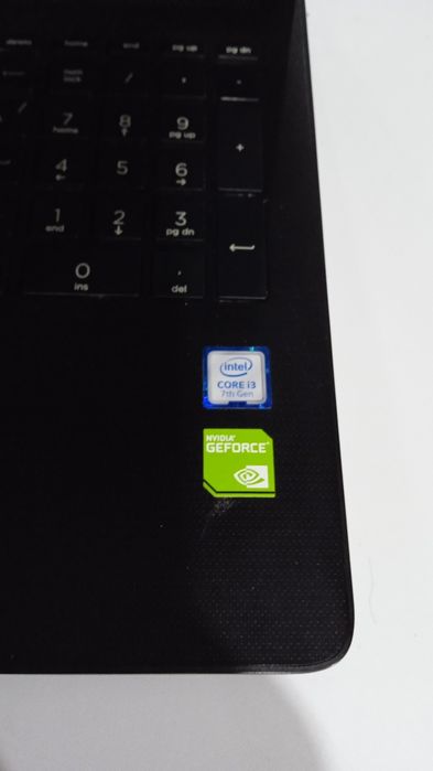 Продам ноутбук hp laptop