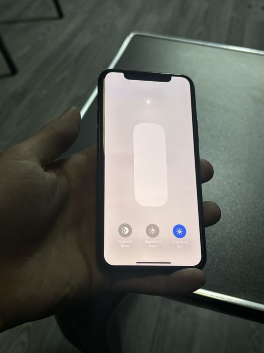 iPhone 11 pro  96%/64 gb