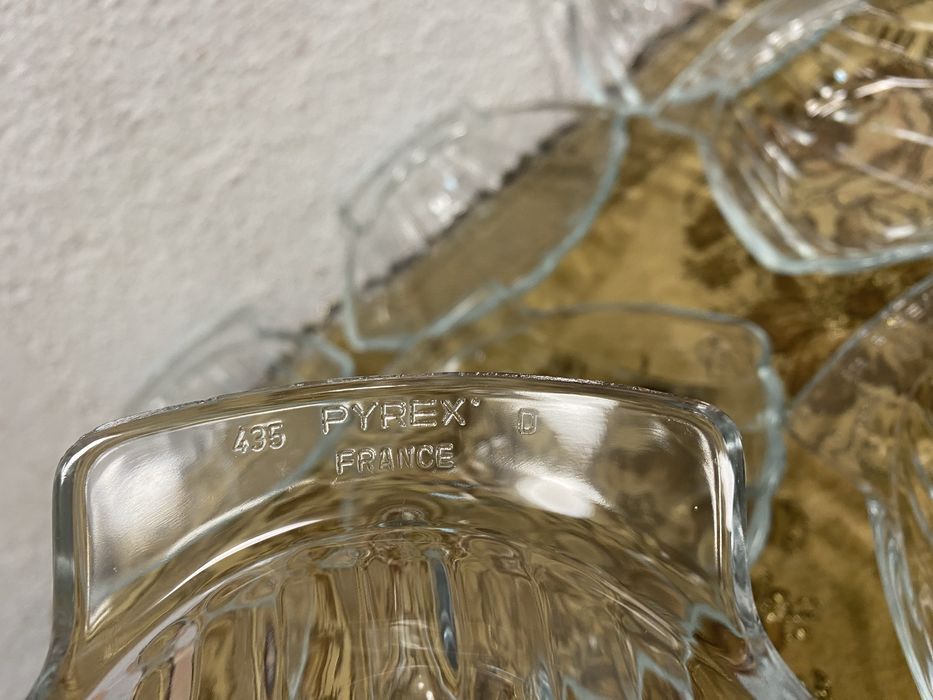 Кристални купички във формата на мида с маркировка франция