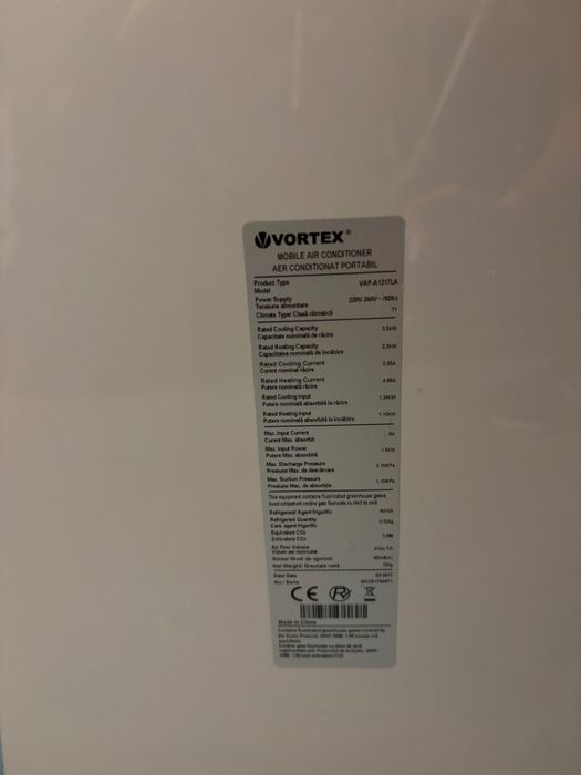 Vând aparat portabil aer condiționat Vortex 12000 BTU