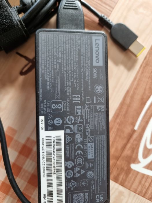 Incarcator lenovo 90w
