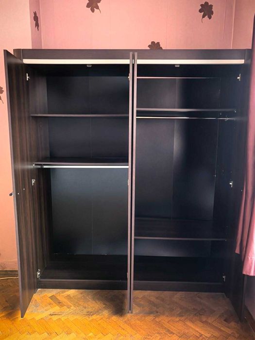 Гардероб и спална