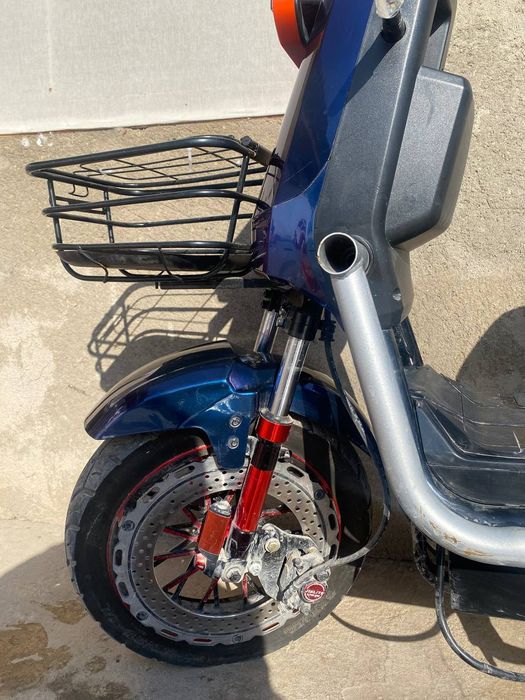 Skuter sotiladi yangi