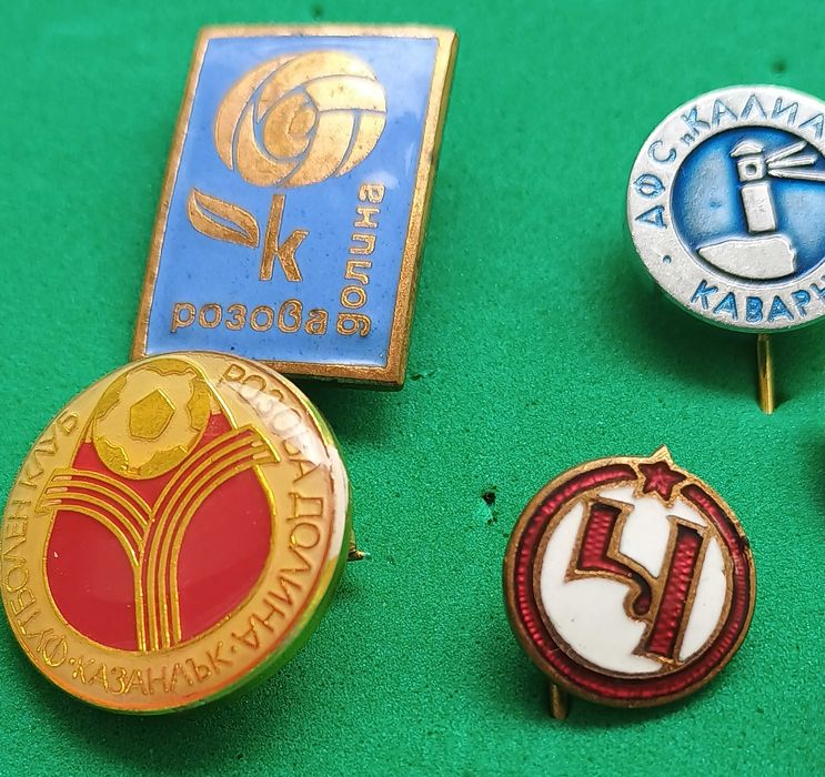 Български футболни значки