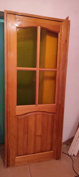 Дверь деревянная