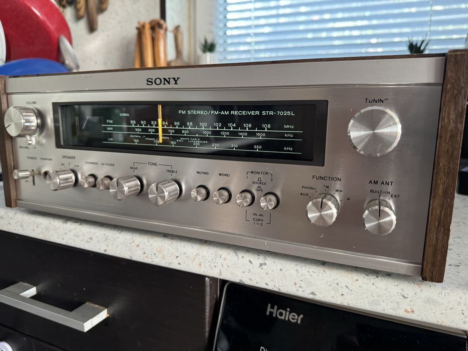 Sony STR-7025 стерео
