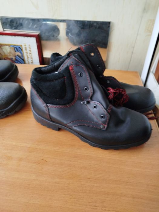 Продам рабочую обувь