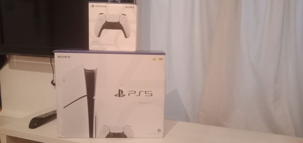 Playstation 5 Slim + 2 джойстик
