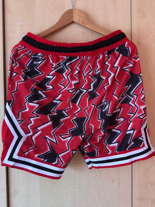 Pantaloni scurti jordan noi fara eticheta