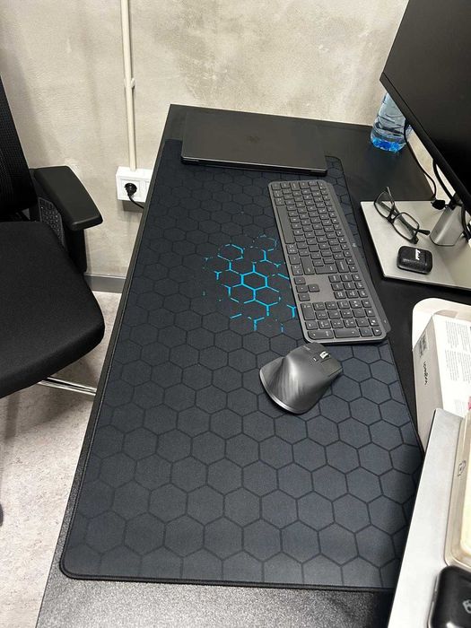 Геймърски пад / голяма подложка за мишка и клавиатура 90 x 40 см