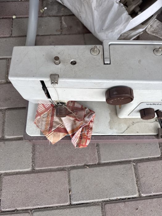 Швейная машина Чайка