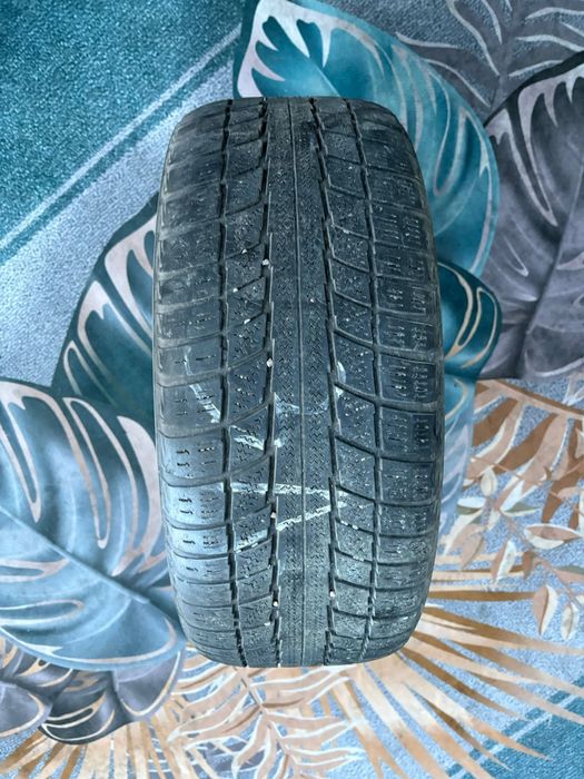 Продам б/у зимнюю резину