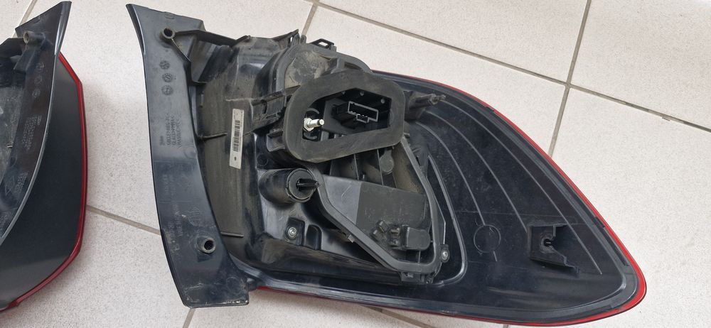 Lămpi stopuri spate Dacia Sandero Stepway I (2015)