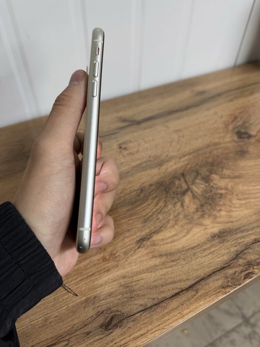 Продам айфон 11 без ремонта Iphone 11