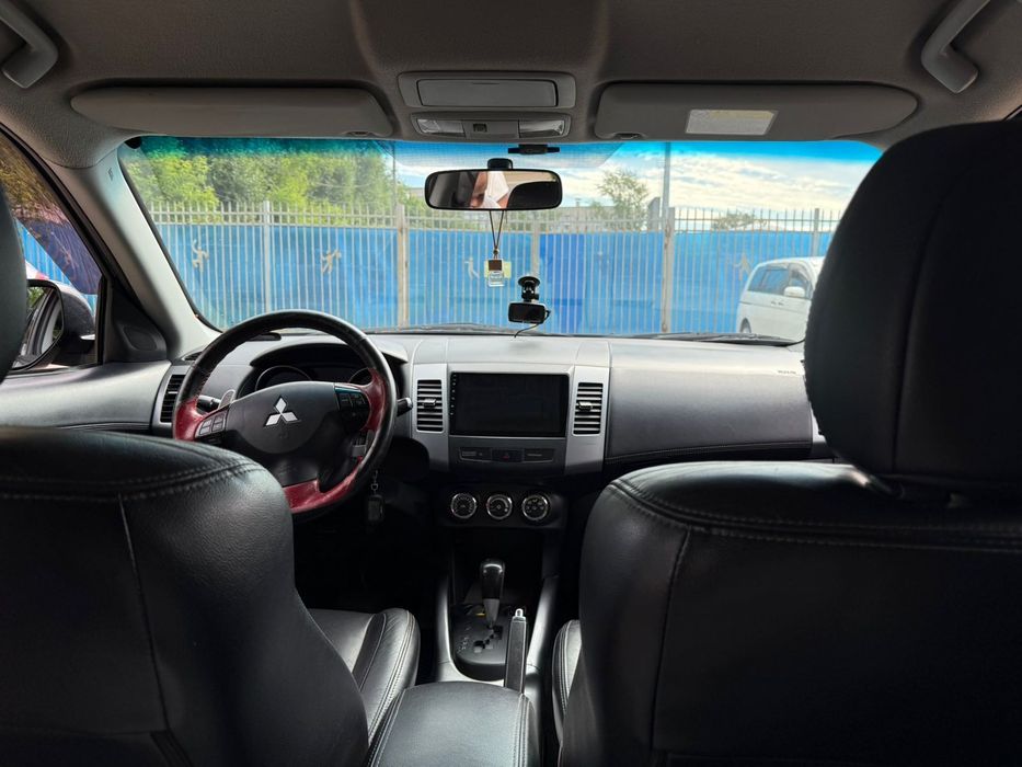 Mitsubishi outlander