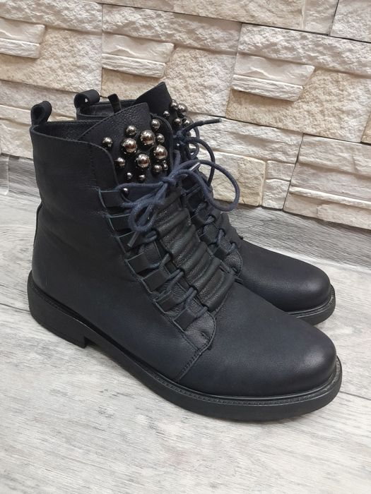 Продам Весеннии Ботинки