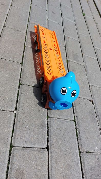 carti copii + Jucarii copii avion cu sunete sau masinuta tir