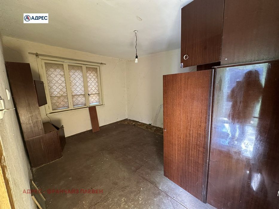 Къща в Плевен, област-с.Комарево площ 66 цена 13805