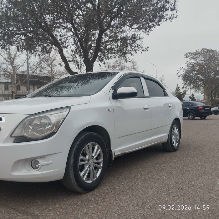 Машина кобальт на выкуп автомат цвет белый