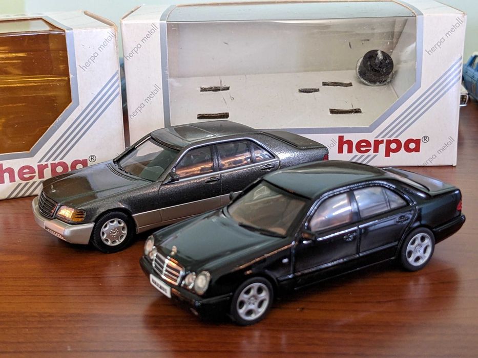 Модели Мерседес в масштабе 1:43 (одним лотом)