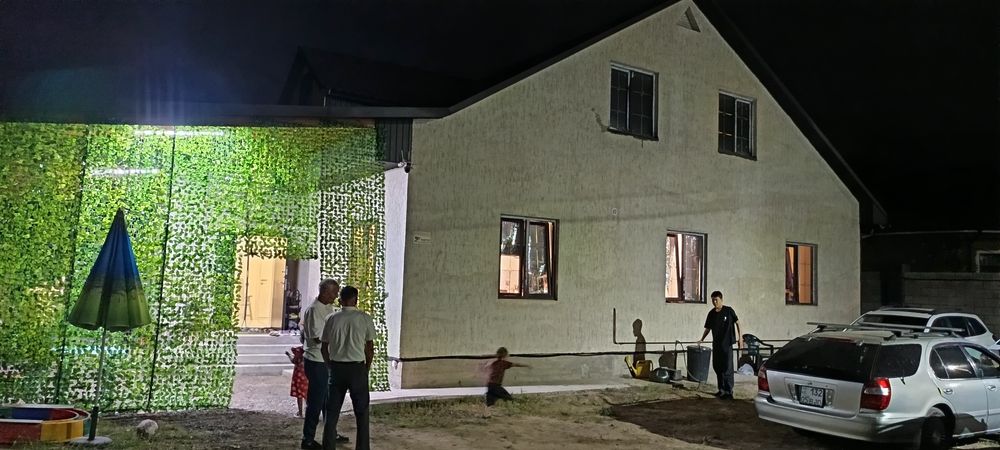 Әдемі сапалы қызыл қірпіштен салынған Уй Сатам , Ең ірі сауда орталық