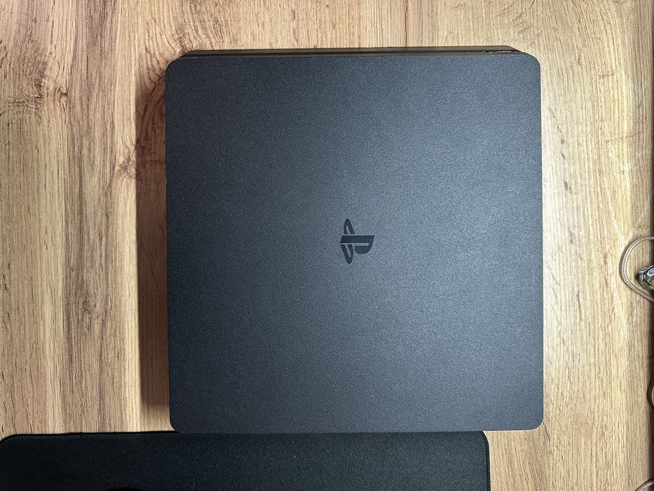 Playstation 4 slim 1tb