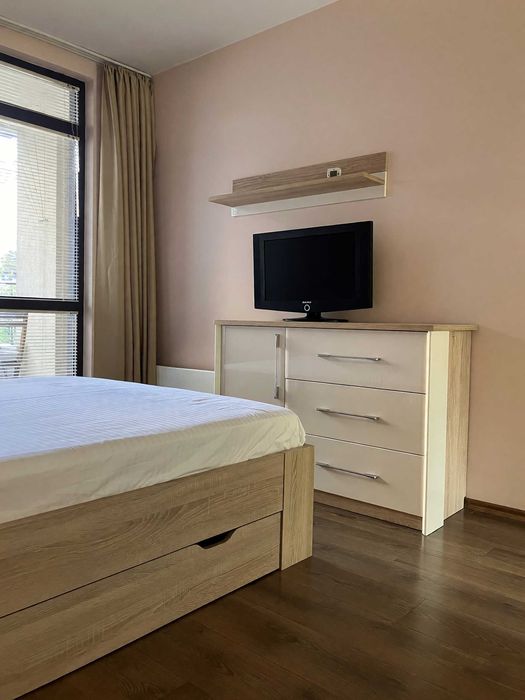 Дава се под наем Тристаен апартамент в София, Център - 90 кв.м за 700 € - Снимка #2