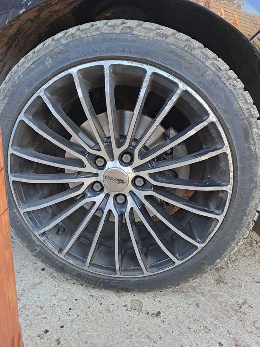 Vand 4 jante aliaj 18 inch cu cauciucuri de iarna