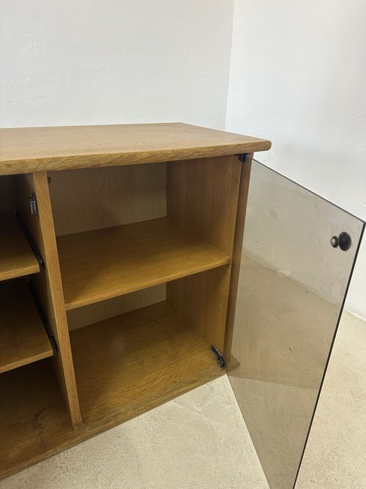 Дървен старинен TV шкаф