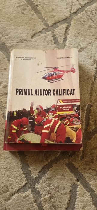 Cărți pt asistenți medicali
