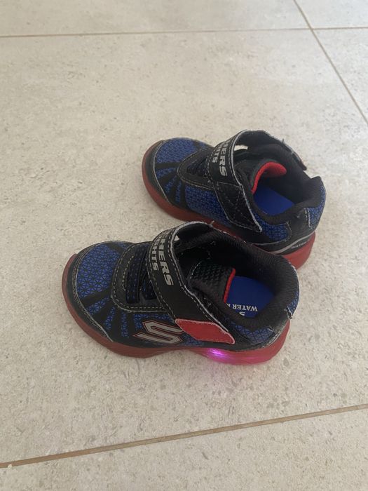 Детски светещи маратонки Skechers S-lights 2 чифта
