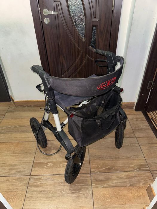 Cadru rulant medical batrani dizabilitati (ca nou)