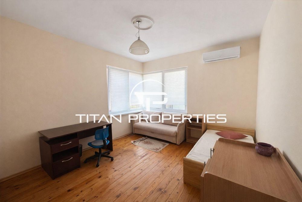 Тристаен апартамент, под наем, Център