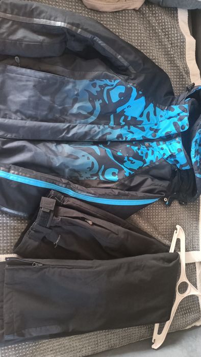 Продам горнолыжный костюм