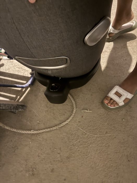 Продаю автокресло cybex