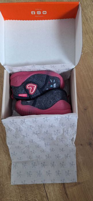 Pantofi Biomecanics marimea 21, ca noi