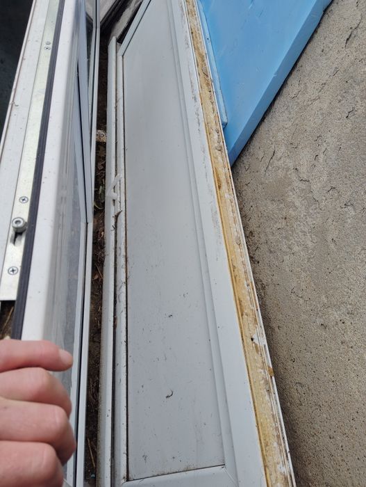 Uși termopan in stare buna