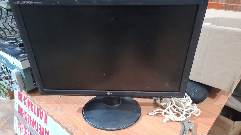 продается мониторы