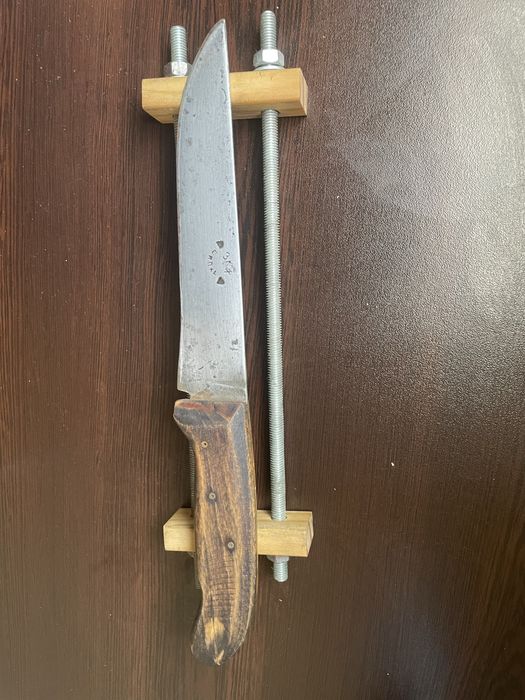 Продавам стар нож зкх шипка